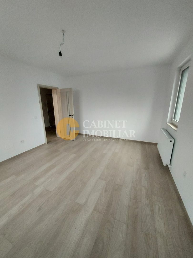 BUCIUM - 1 CAMERA DECOMANDAT - LOC DE PARACRE INCLUS - INTABULAT - Poză 3