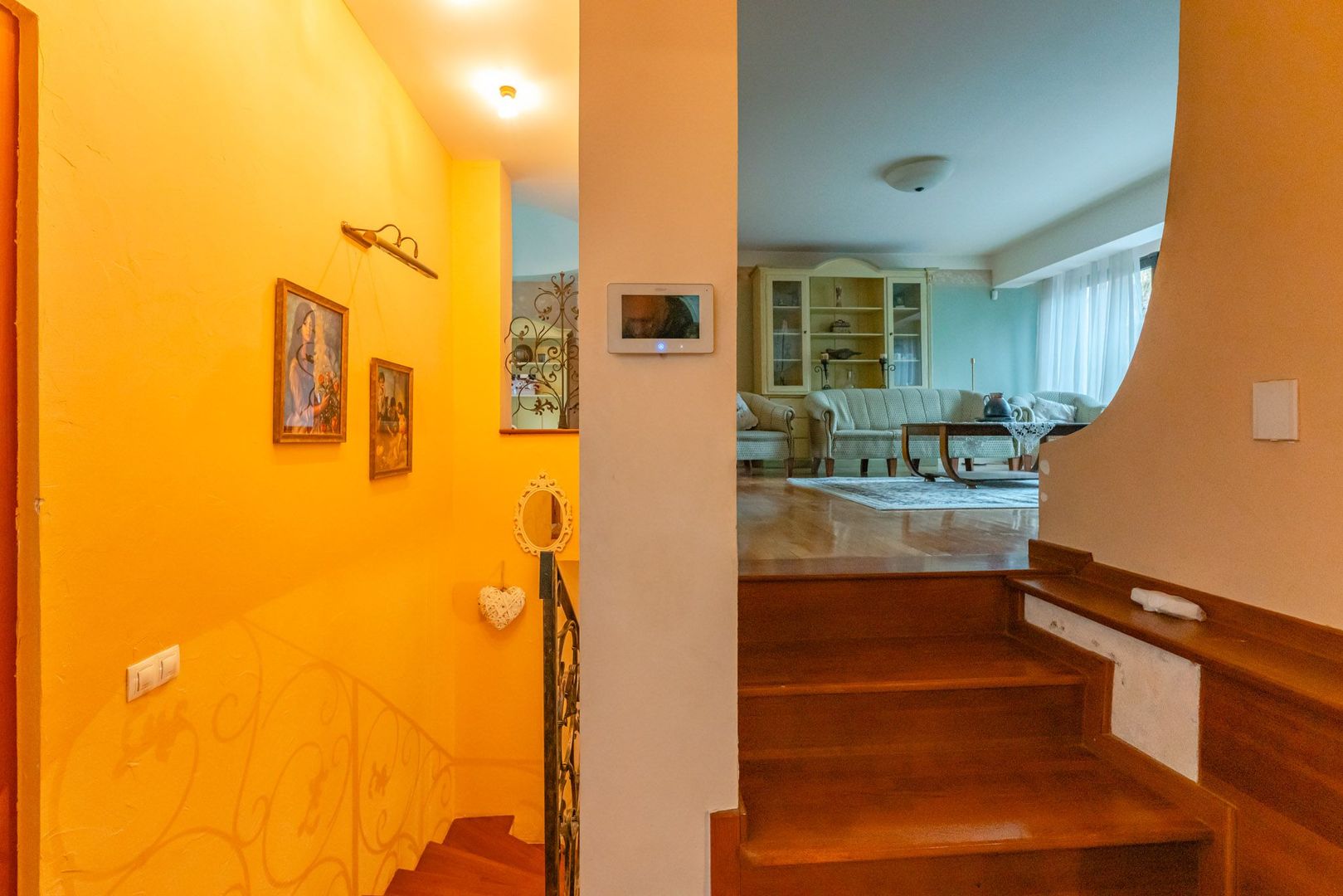 Casă individuală cu 7 camere lângă AFI Mall, ideală pentru birouri sau locuință - Poză 28