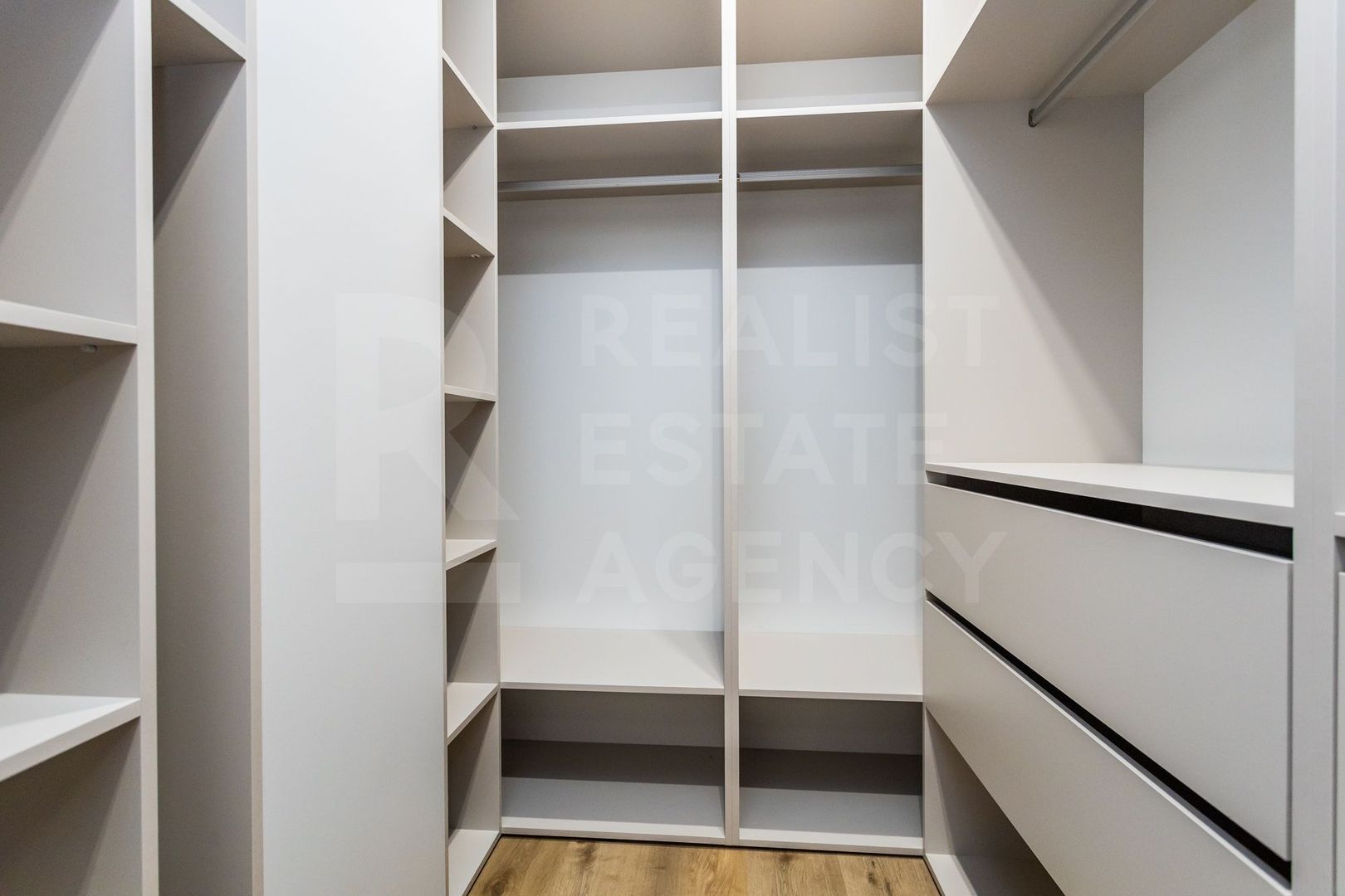 Vânzare, apartament, 3 camere, str. Nicolae Milescu Spătaru, Ciocana - Poză 43