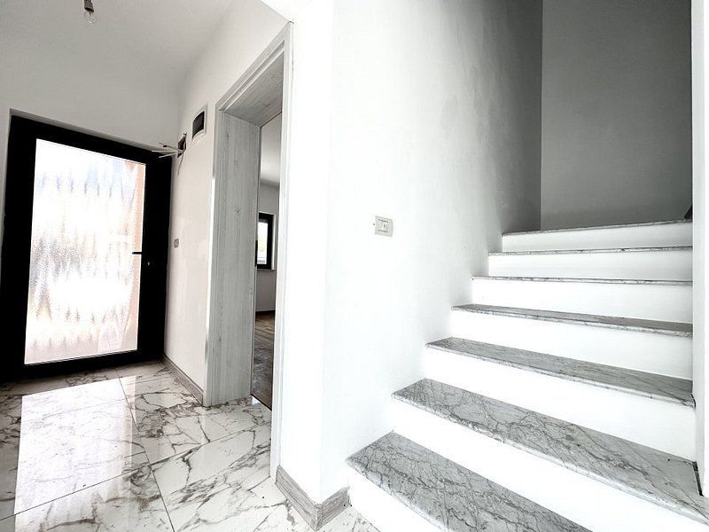 Duplex 5 camere, zona liniștită, in Dumbrăvița - Poză 5