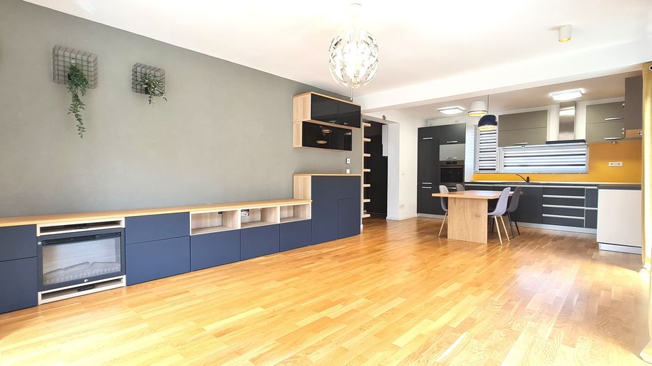 Casa semimobilata semiutilata modern cartier Izvor Tarlungeni Brasov - Poză 2