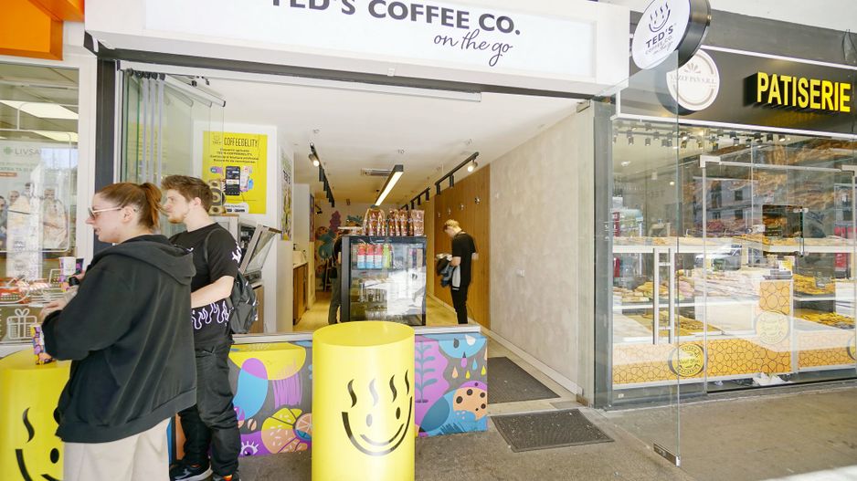 Spatiul comercial Piata Romana ,la coloane - Poză 2