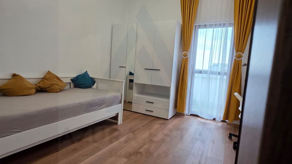 Penthouse spatios 80 mp utili 2 balcoane si terasa parcare Selimbar - Poză 12