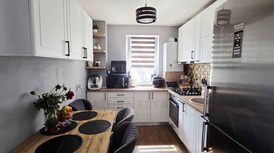 Apartament 3 camere 67 mp utili etaj 2 cu 2 locuri de parcare Turnisor - Poză 2