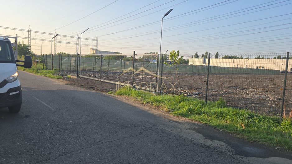 Teren *3100mp* de Inchiriat / Front Stradal 31ml // Splaiul Unirii - Poză 3