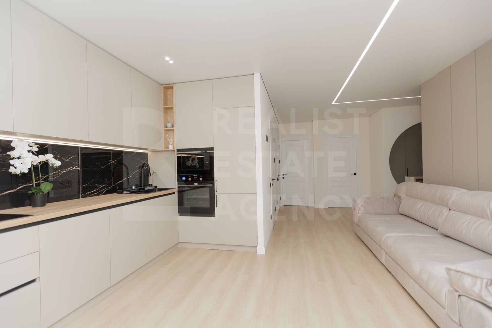 Vânzare, apartament, 3 camere, str. Vasile Lupu, Buiucani - Poză 3