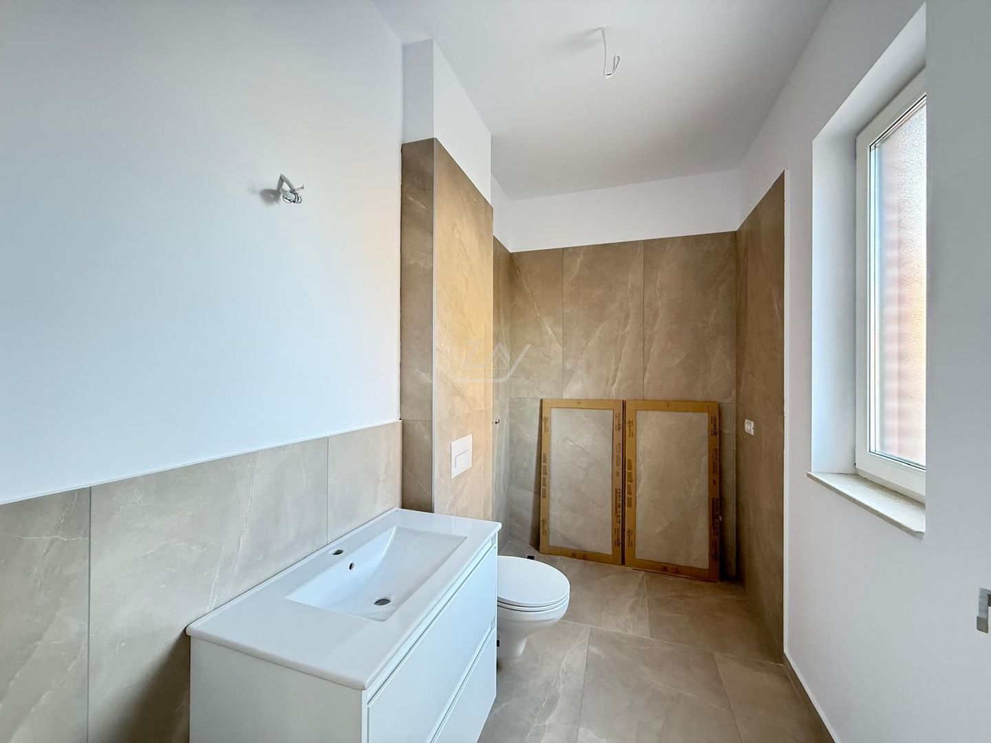 Locatie excelenta - langa Musicescu. 3 dormitoare. 2 locuri parcare. - Poză 8