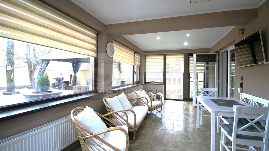 MIROSLAVA CASA EXCLUSIVISTA LA CHEIE LUX STIL MEDITERANEAN MOBILATA - Poză 7