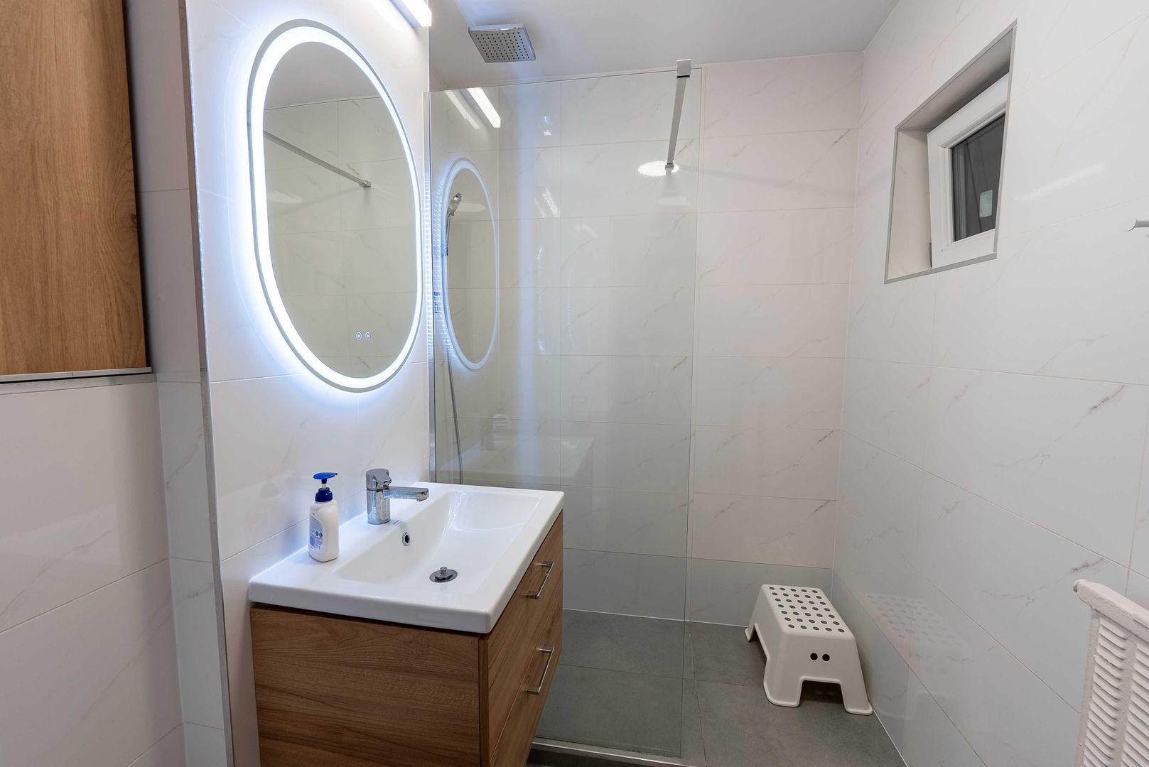 Închiriere apartament 3 camere – Bd. Lacul Tei - Poză 6