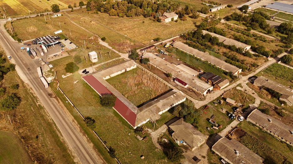 Teren 74 ari + clădire 1.765 mp– Răuțel, Fălești - Poză 2