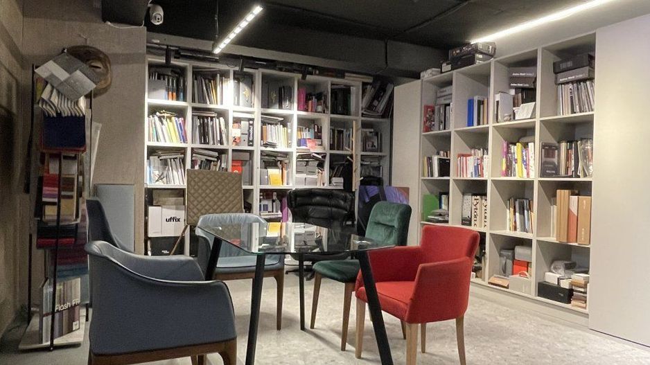 Duplex 3 camere amenajat birou/showroom, cu parcare inclusa - Poză 1