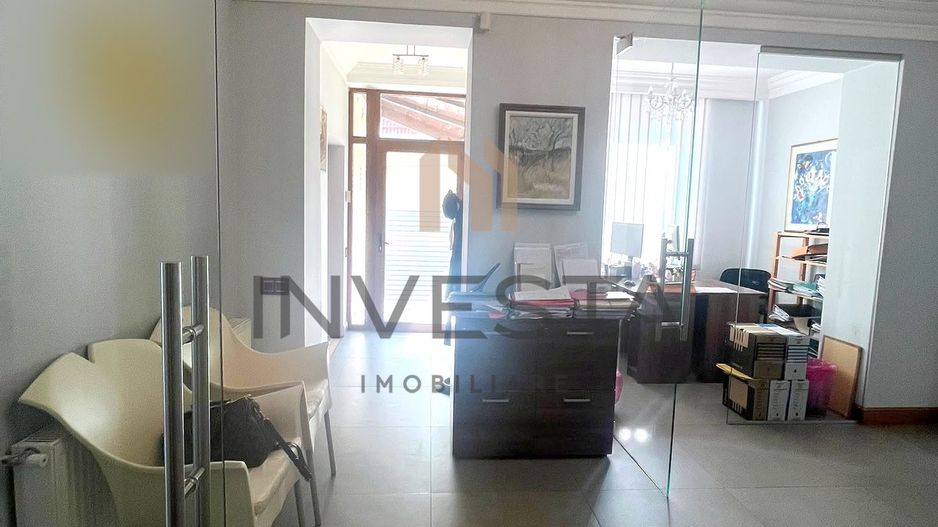 Casa deosebita cu 5 camere de inchiriat in cartierul Andrei Muresanu! - Poză 4
