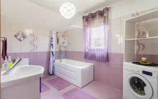 Vila spațioasă și elegantă, aproape de pădure – Tunari, Ilfov - Poză 15