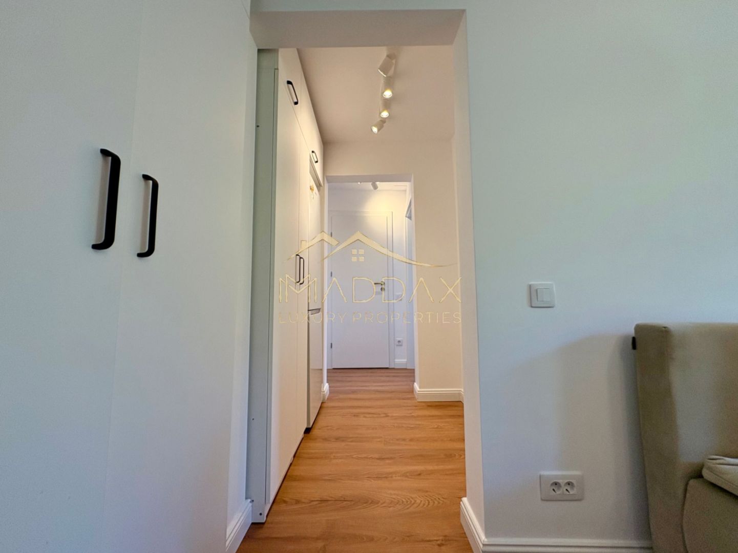 APARTAMENT 2 CAMERE - ELEGANTA & EFICIENTA in Piata Victoriei - Poză 6