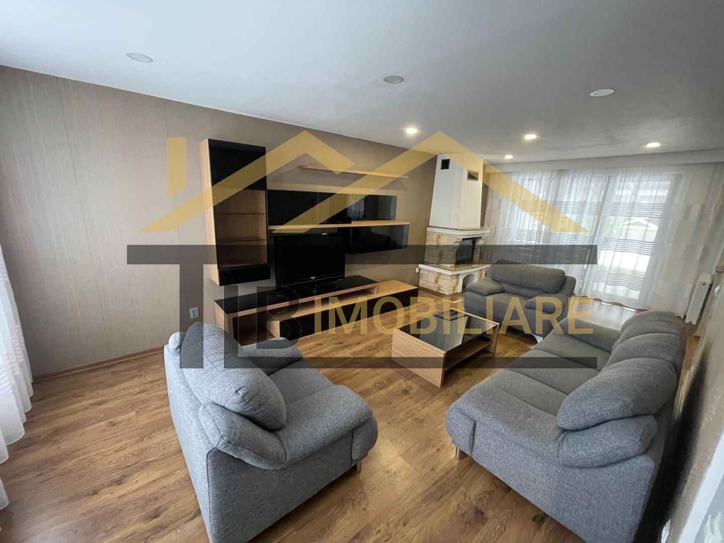 Casa cu 4 camere, 128mp, parcare, Zona Corunca - Poză 2