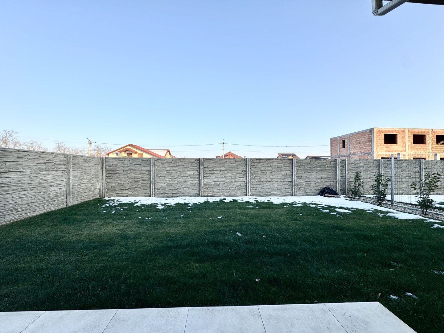 Duplex modern cu grădină, la intrare în Moșnița Nouă - Poză 26