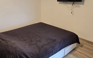 Studio modern de închiriat în Solid Butoaie – vedere la lac, parcare - Poză 8