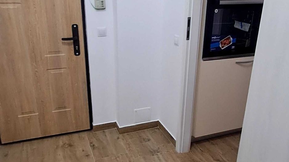 Vând apartament 3 camere decomandat – Postăvarul, Sector 3 - Poză 1