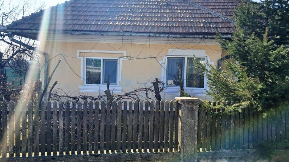 Casă și teren Polovragi - Poză 1