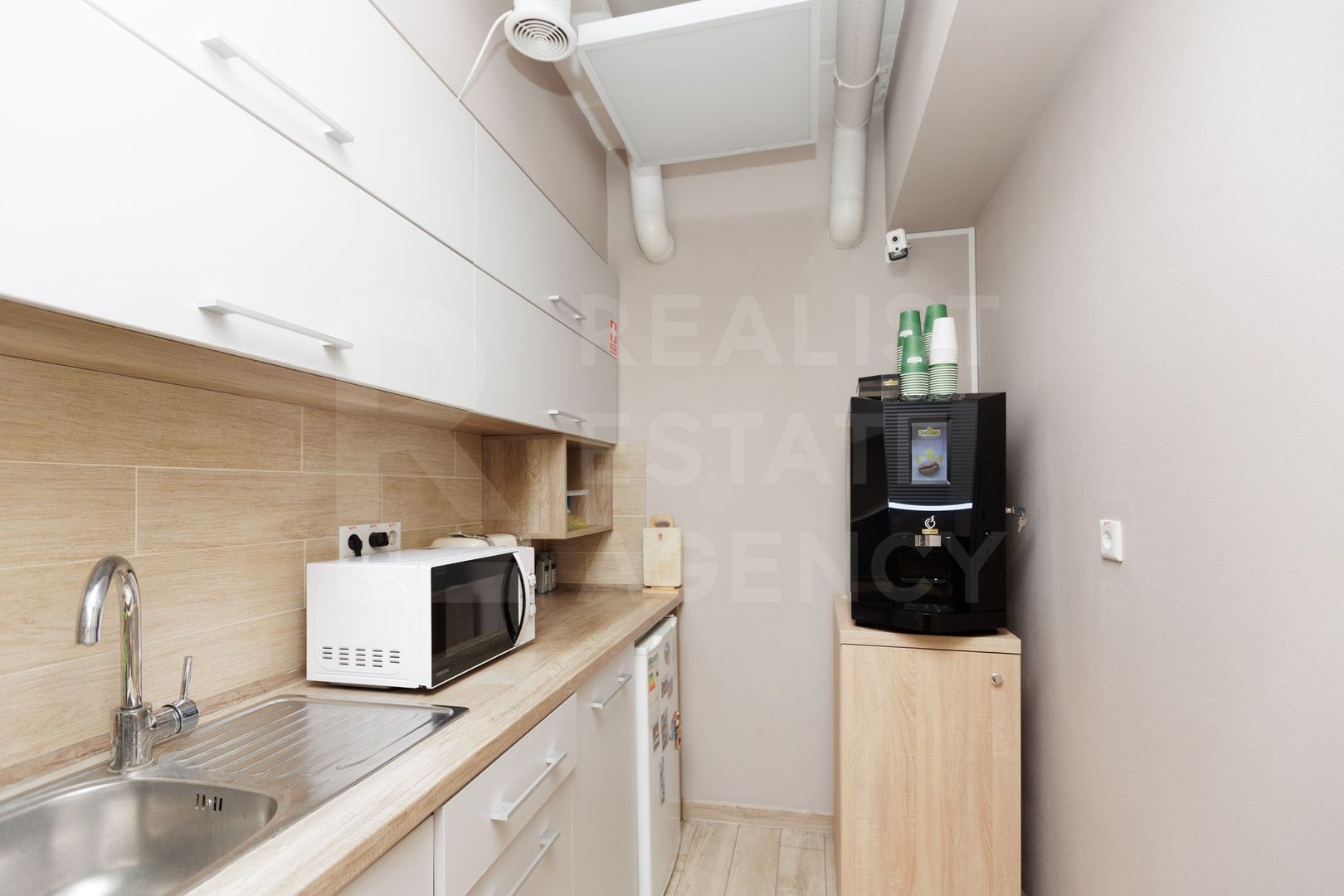 Chirie, oficiu 157 mp, strada București, Centru - Poză 15