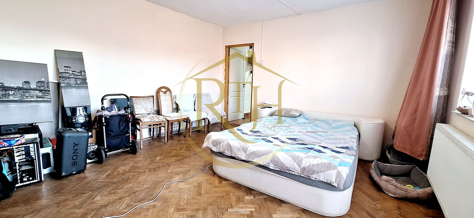 Oferim spre vanzare, Apartament cu 3 camere, Girocului, Sp. Judetean - Poză 1