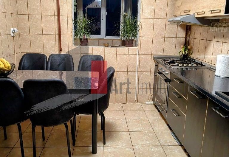 Vand apartament 3 camere finisat modern - Poză 8