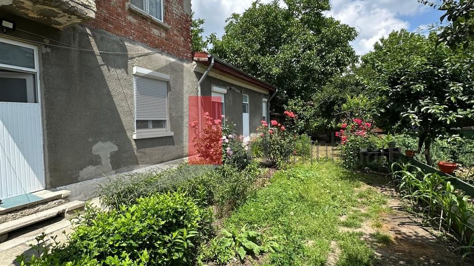 Apartament in casa zona 13 septembrie - Poză 1