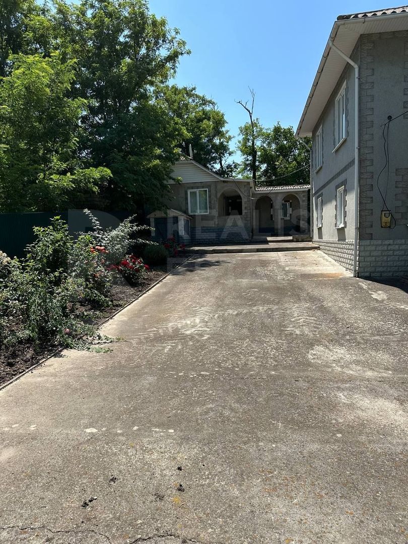 Vânzare 2 case pe un teritoriu, situată pe satul. Marandeni. - Poză 24