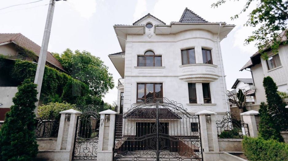 Chirie, casă, 5 camere, str. Ginta Latină, Ciocana - Poză 1