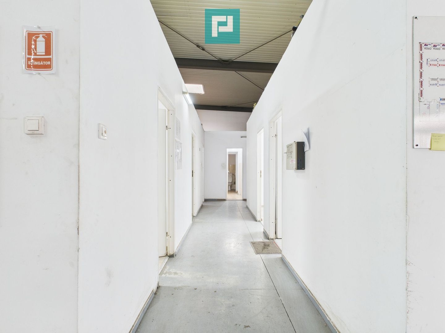 Hală și spații de birouri în Arad - Poză 9