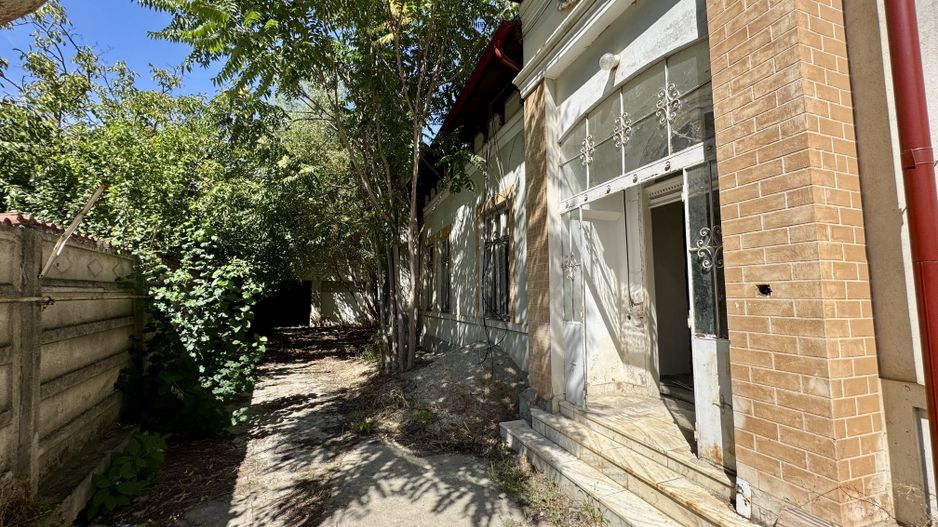 OPORTUNITATE RARA - imobil central, multifunctional, curte PROPRIE - Poză 7