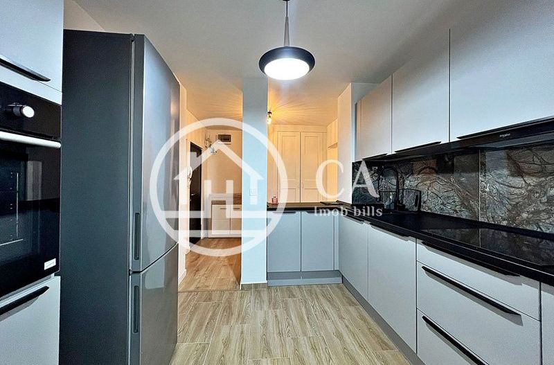 Apartament de închiriat cu 3 camere in zona Rogerius, Oradea - Poză 10