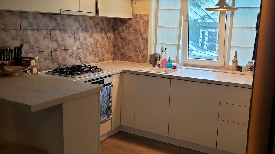 Apartament 3 camere Tineretulu, Timpuri Noi. Cu Centrala. 3 min de metrou. - Poză 1