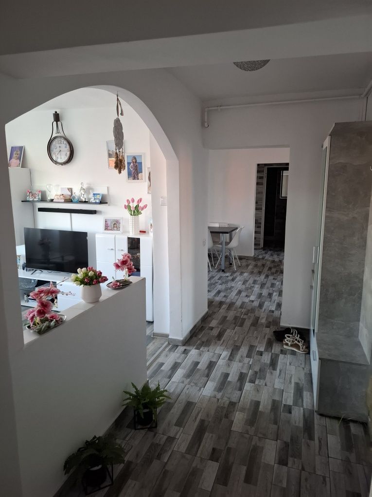 BRASADAS vinde ap 3 cam in Micro 16 la etajul 4/4. - Poză 8