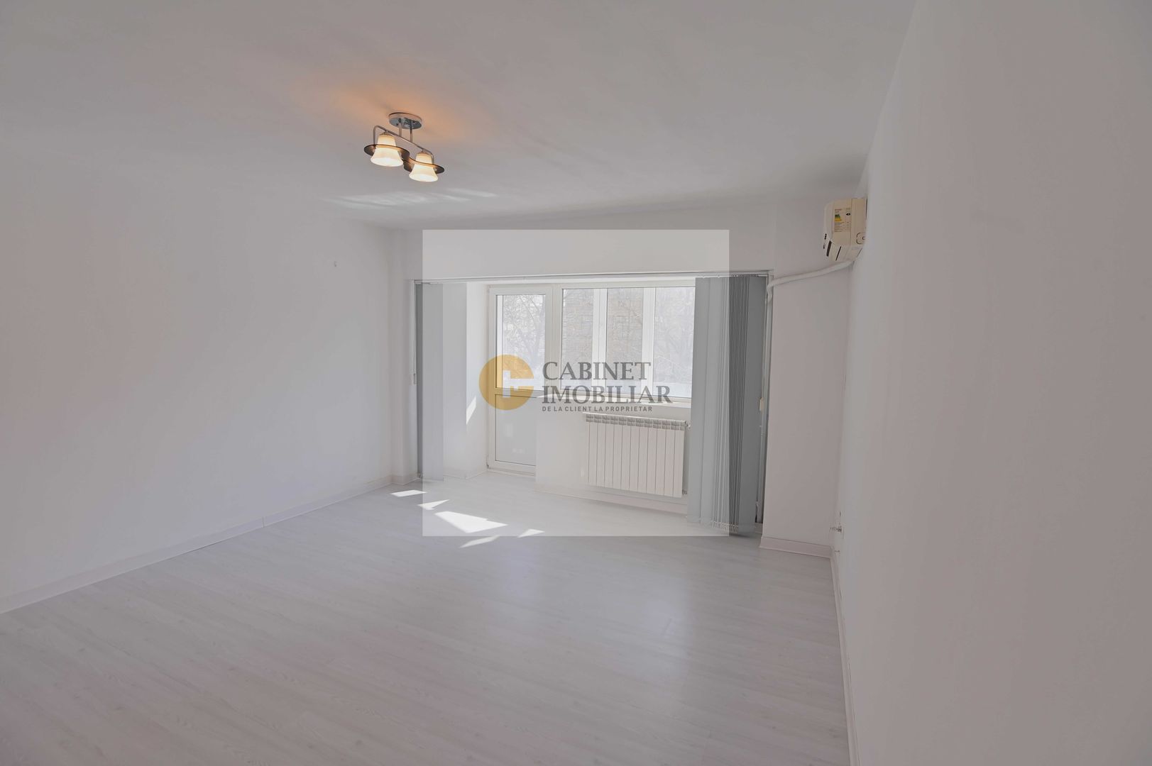 Apartament 2 camere renovat | zonă centrală Decebal - Poză 2