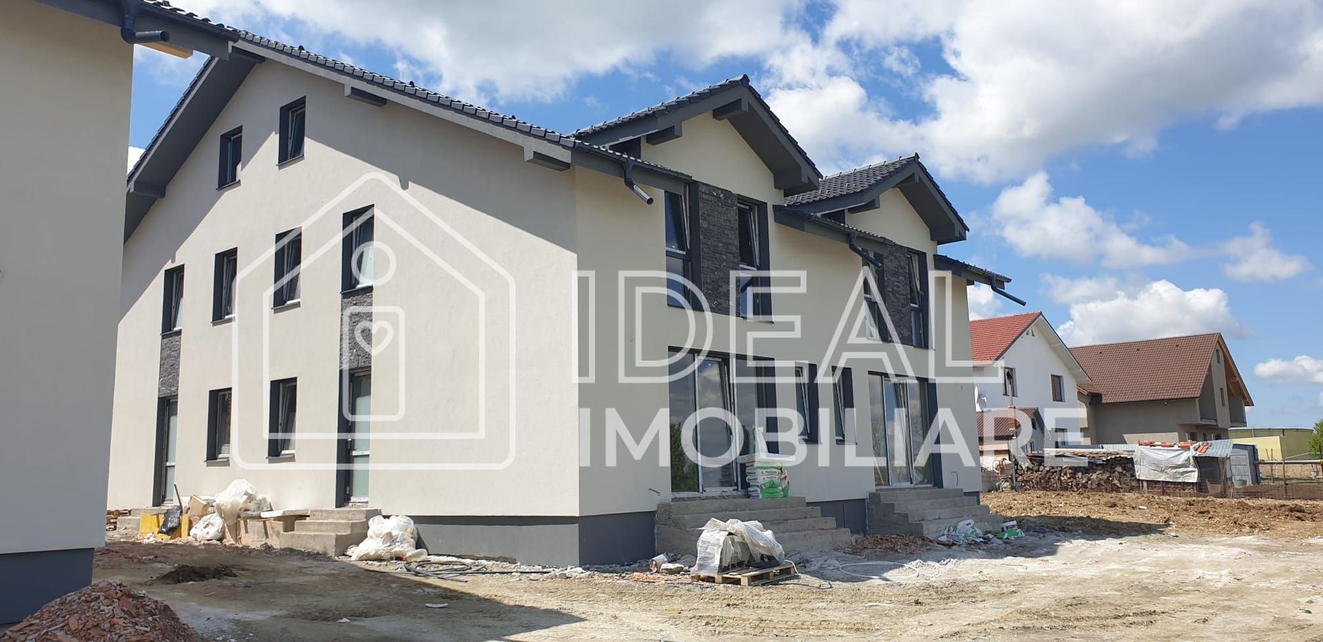 Casa tip quadruplex cu 4 camere in Calea Cisnadiei, zona Casa de Apa - Poză 3