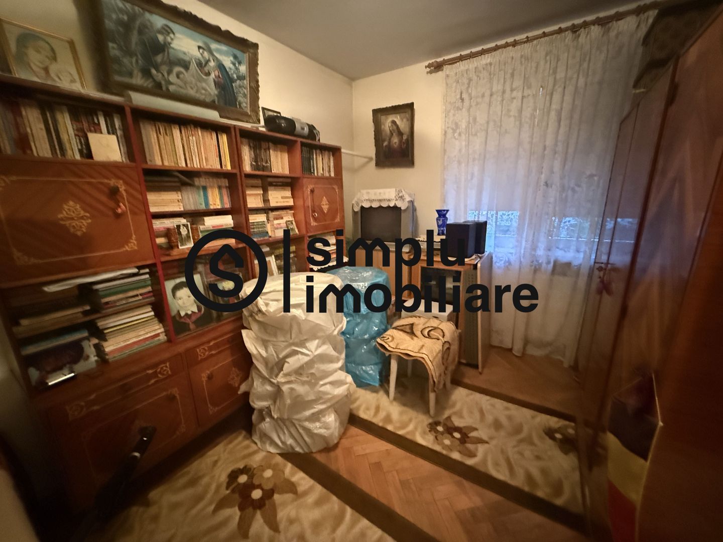 3 semidecomandate,  etaj 1, zona Supeco - 100 000 Euro - Poză 11