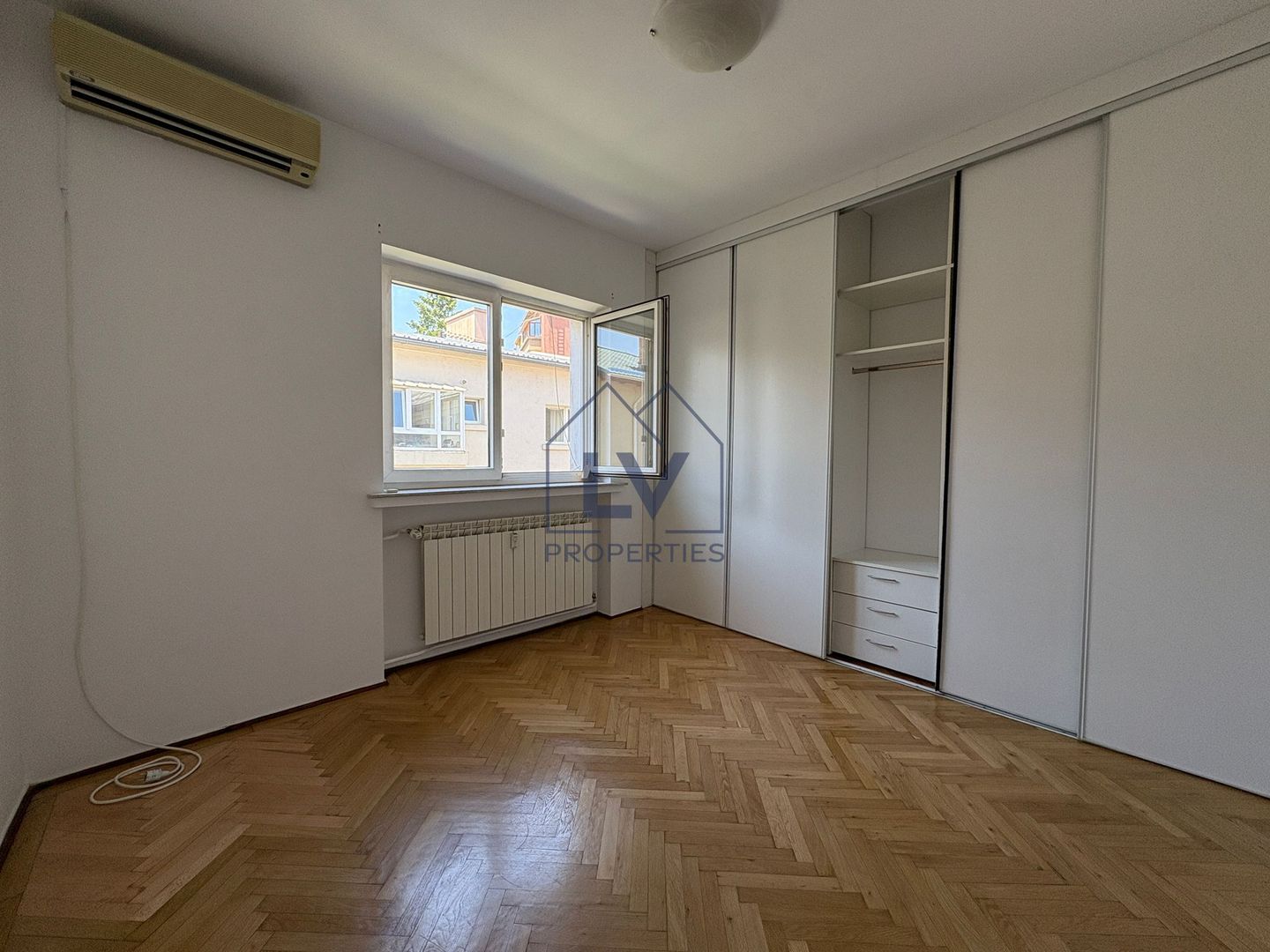 INCHIRIERE APARTAMENT 4 CAMERE | ZONA FLOREASCA - Poză 4