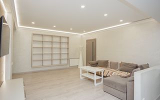 Spre vînzare apartament spațios, 2 dormitoare și living, sec. Botanica - Poză 4