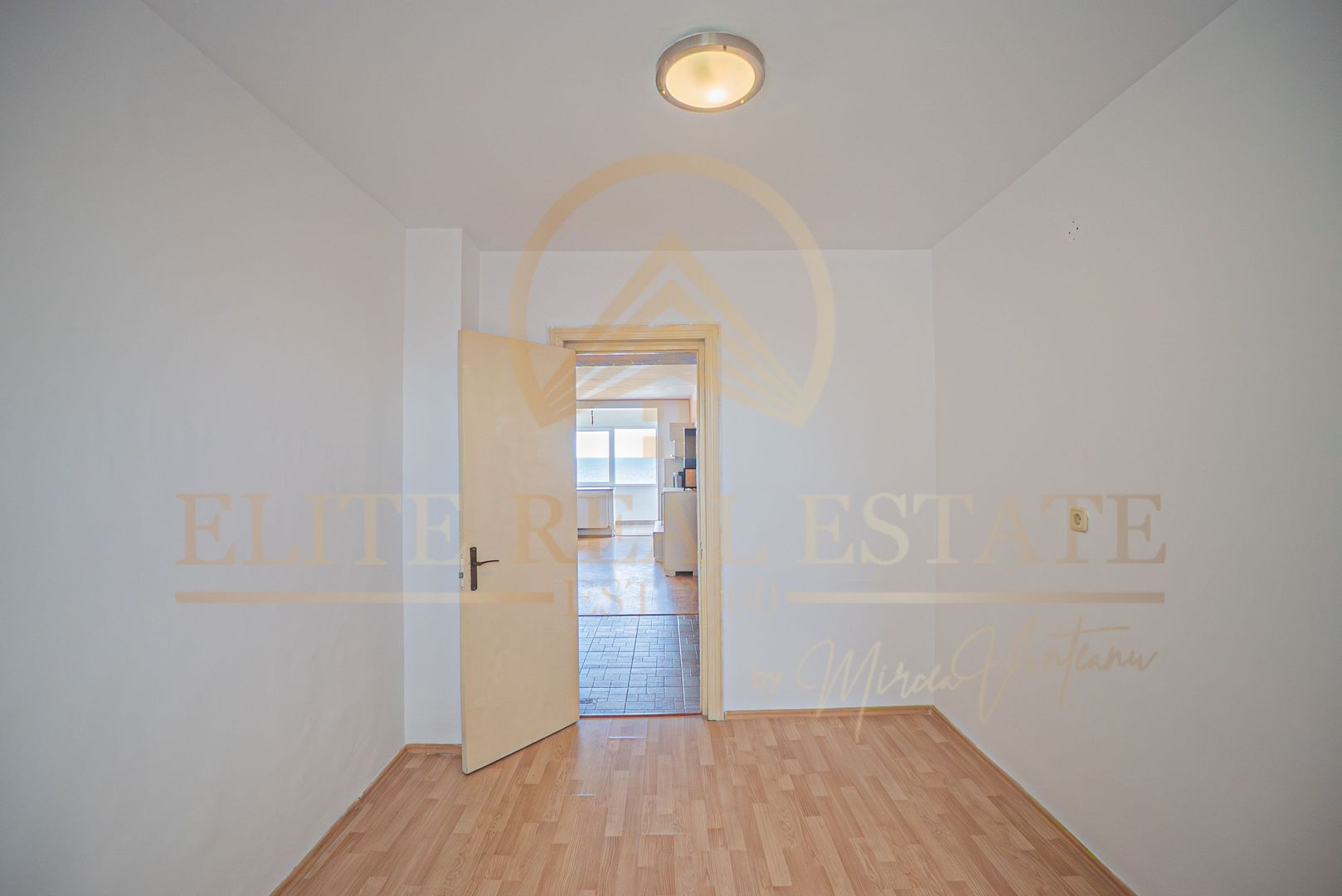 De vanzare | Apartament 4 camere | Langa Cazino | Vedere la mare - Poză 4