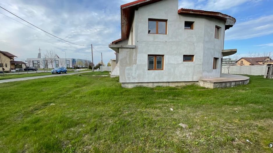 Casă individuală cu 5 camere în Vladimirescu - Poză 4