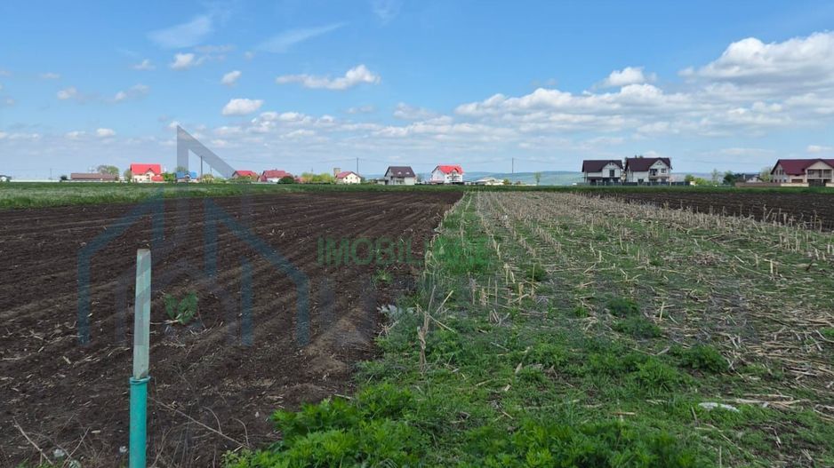 Teren de vânzare în Stolniceni-Prăjescu, 1250 mp, deschidere 12.5 m - Poză 1