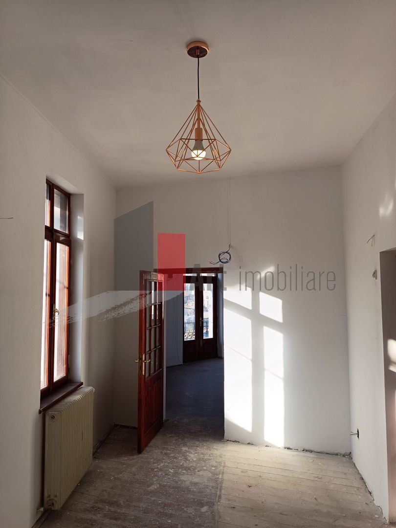 Vila  de inchiriat recent renovata - Poză 8