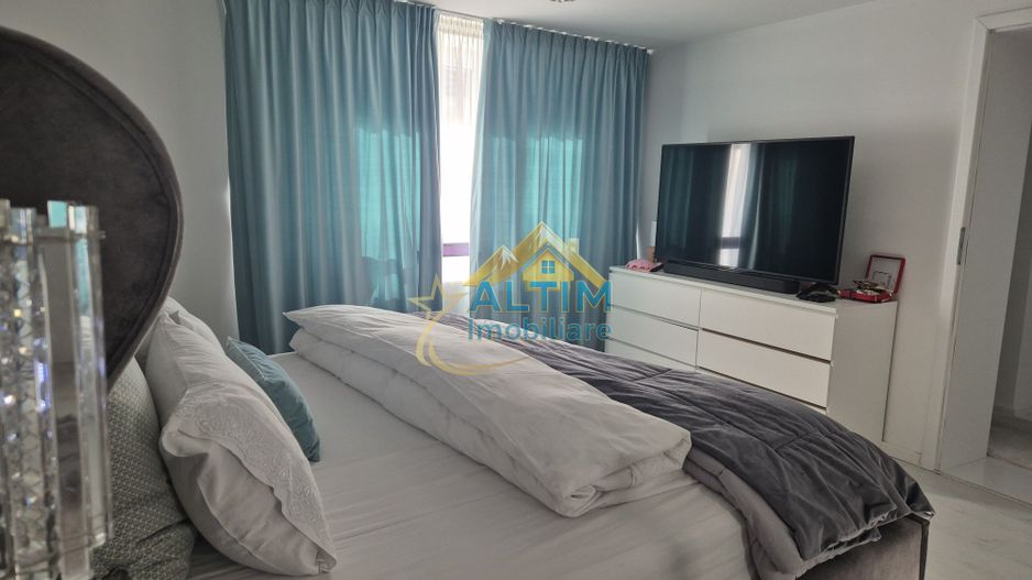 Casă cu 5 camere în Răcădău, Brașov - Poză 1