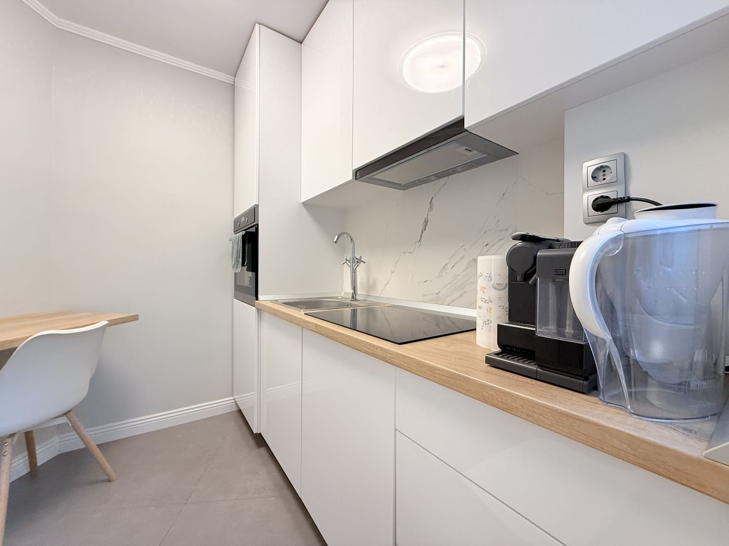 Garsoniera renovata complet | Dristor | Etaj 1 | Vedere spate - Poză 2