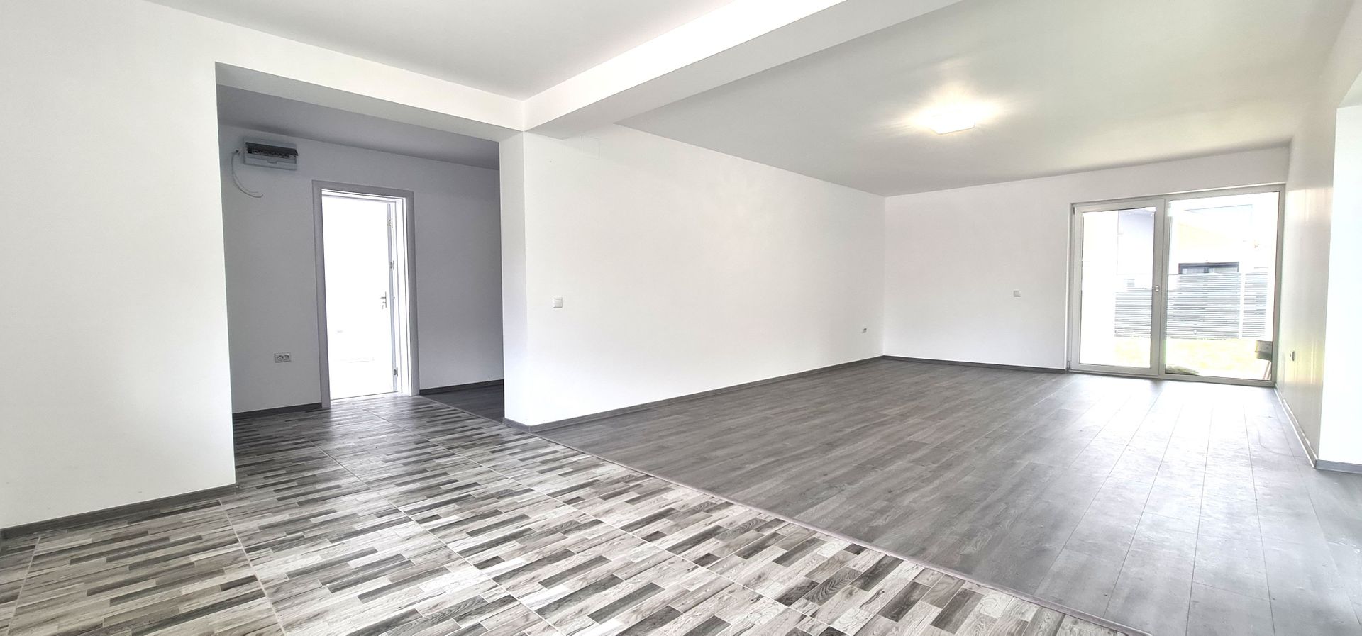 Casa 4 camere (nemobilata, neutilata) cartier Izvor Tarlungeni Brasov - Poză 1