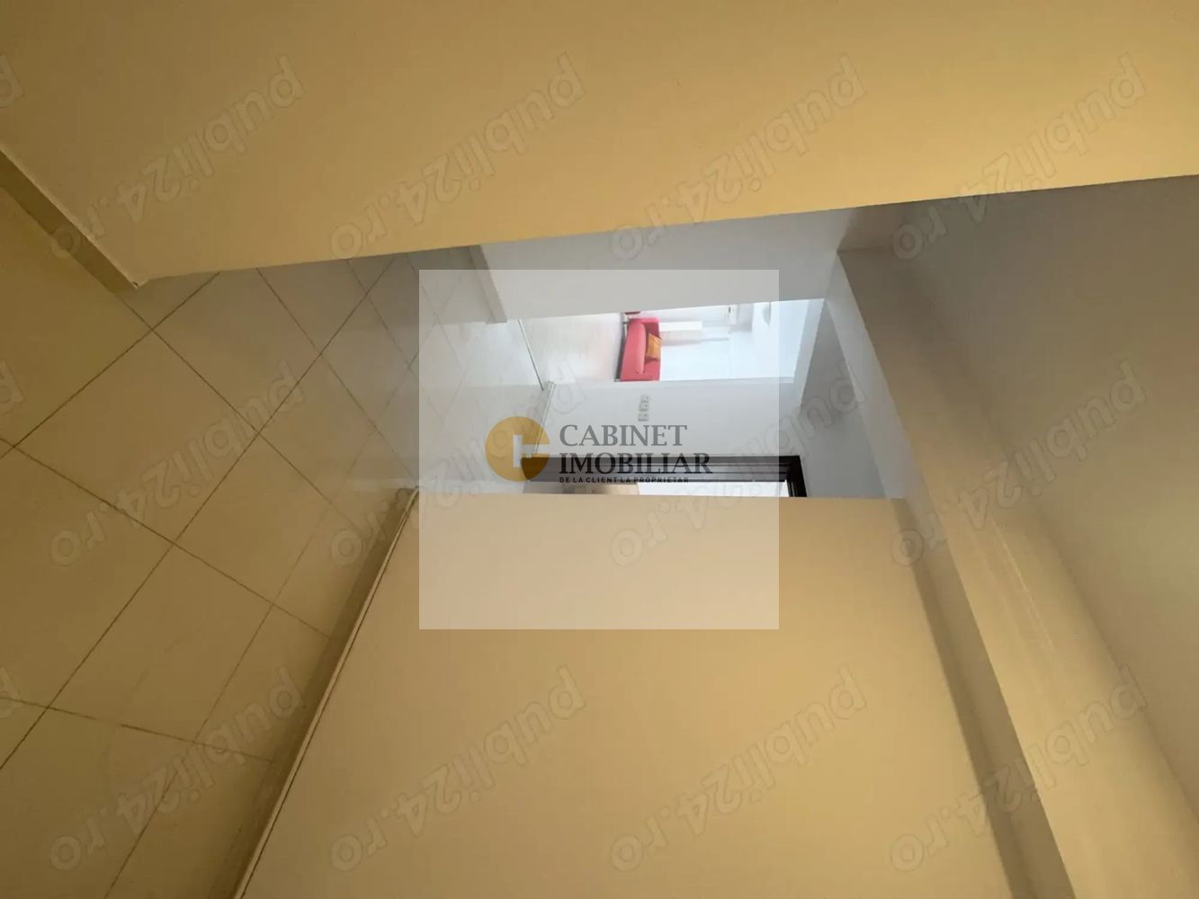 2 camere | Decomandat | 69 mp2 | Etaj 1/3 | 2 Balcoane & loc parcare | - Poză 3