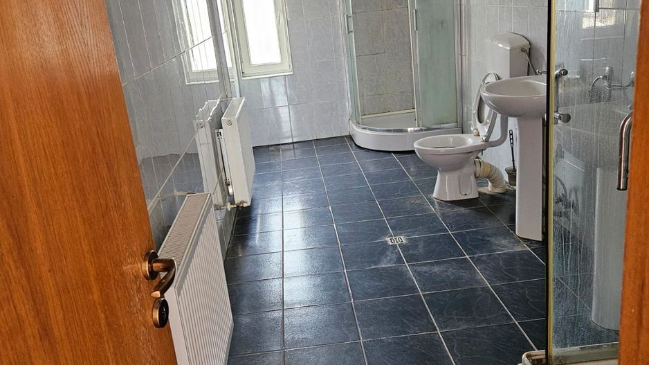 Vila,Parter+Etaj comuna Berceni 169000 eur - Poză 20