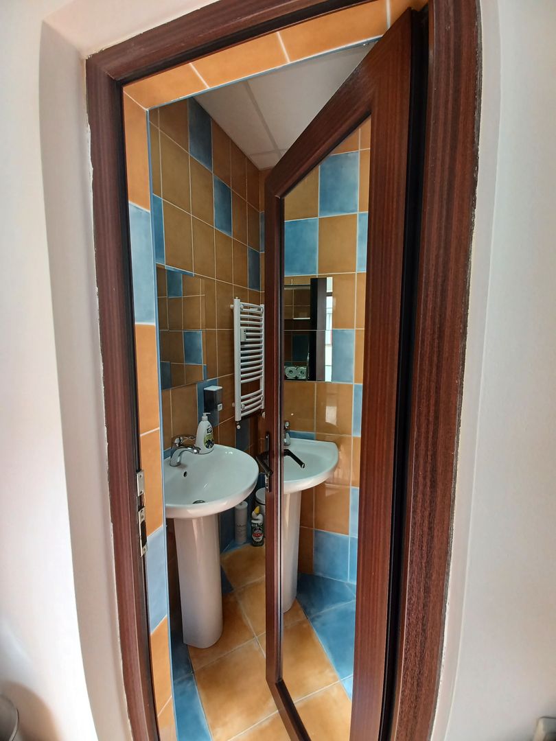 Birou, central, Ady Endre Oradea, 40 mp. 399 E/lună. Comision 0 - Poză 10