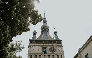 Casă / Vilă cu 4 camere în zona Cismigiu - Poză 1